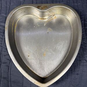 Vintage Bake King Heart Shaped Aluminum Cake Pan 9 Inch Valentine Baking
